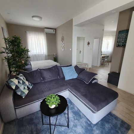 Apartment Danijela ノヴァリャ エクステリア 写真