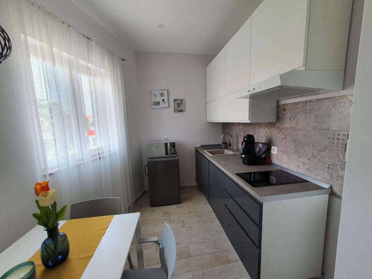 Apartment Danijela ノヴァリャ エクステリア 写真