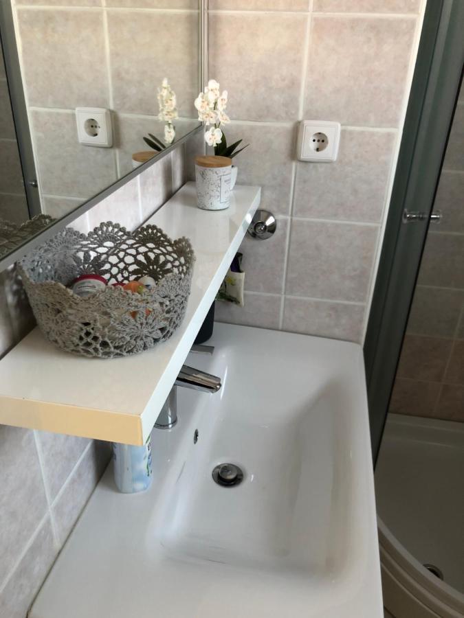 Apartment Danijela ノヴァリャ エクステリア 写真